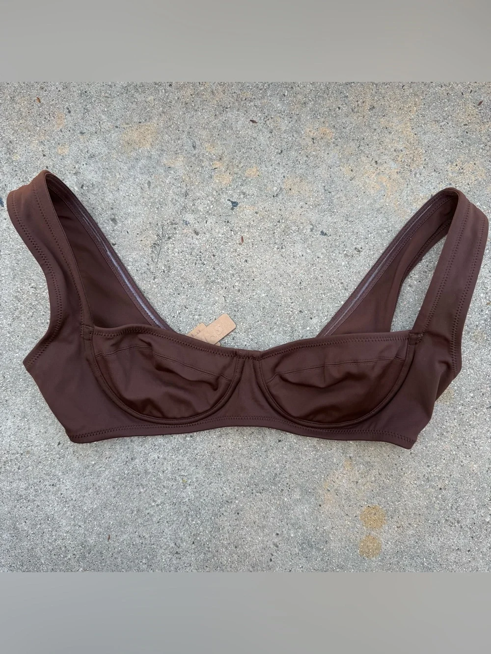 SKIMS Shaping Swim Unlined Underwire Bikini Top Cocoa size medium new with tags